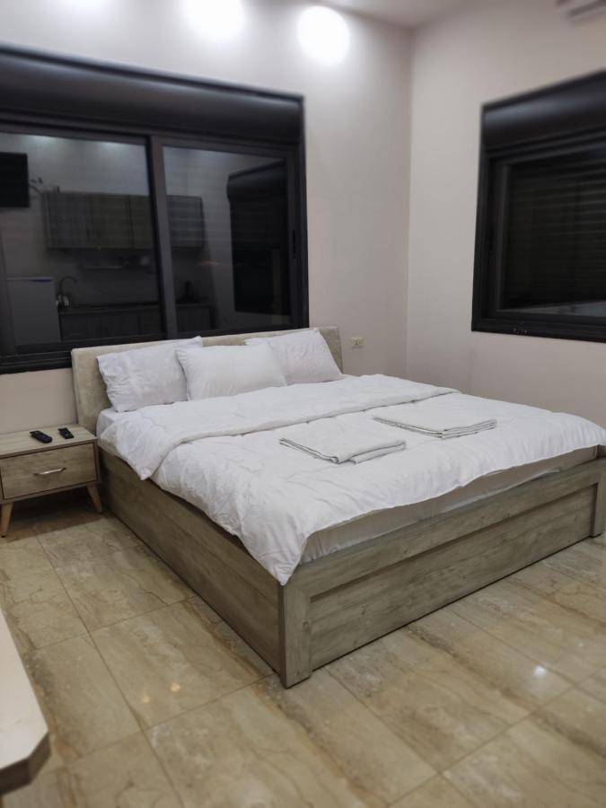 Lotus Housing For Furnished Apartments Джараш Номер фото